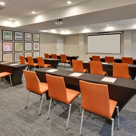 Holiday Inn Express & Suites Irving Conv Ctr - Las Colinas By Ihg Exteriör bild