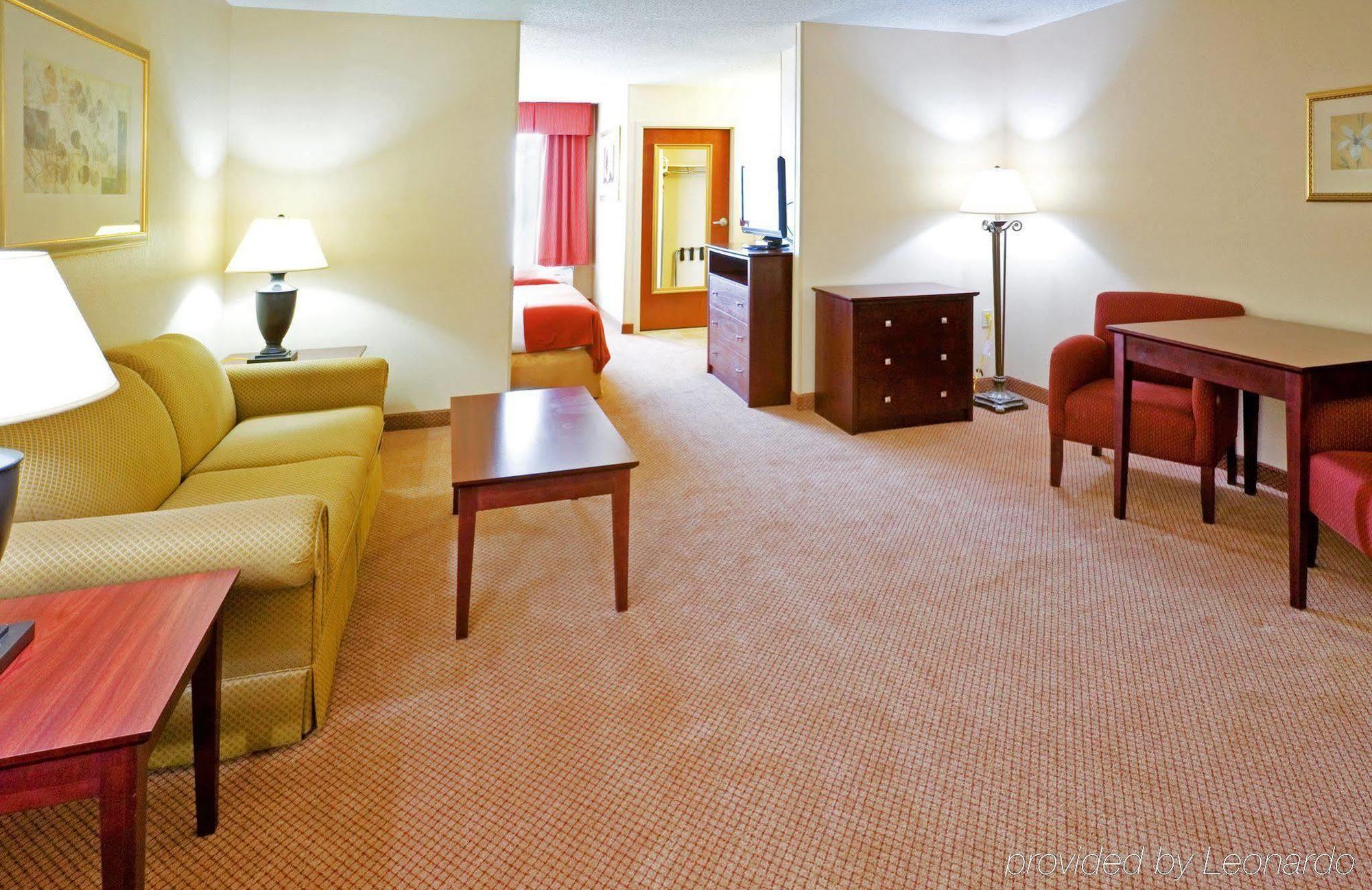 Holiday Inn Express & Suites Irving Conv Ctr - Las Colinas By Ihg Rum bild